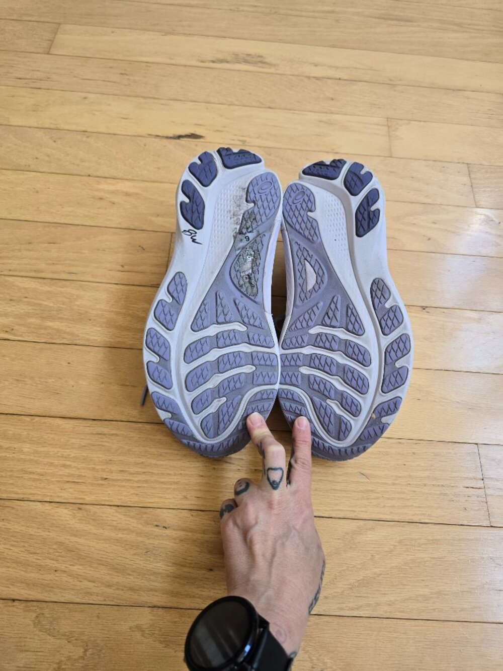 Asics | Gel-Kayano 30 'Lilac Hint' sporty running sneakers | WMS 10 - Picture 11 of 11